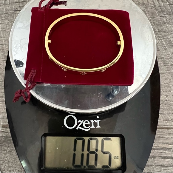 Luxury Stainless steel Bangle 18k gold plated bracelet with engraving. - Picture 4 of 5